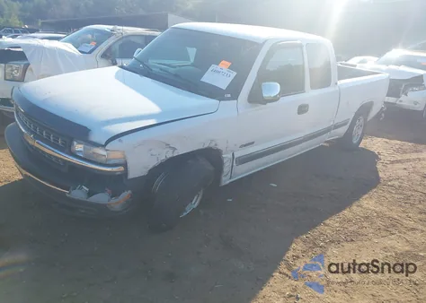 2001 Chevrolet Silverado 1500 Ls z USA, uszkodzony, nr VIN 2GCEC19T311104911
